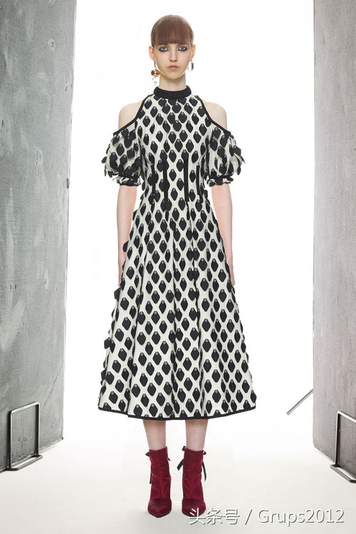 皇室與名人皆愛不釋手的服裝品牌 你不可不知的self portrait