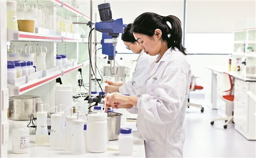 羊城晚報 小而美 工廠邂逅數(shù)字化的苦與樂